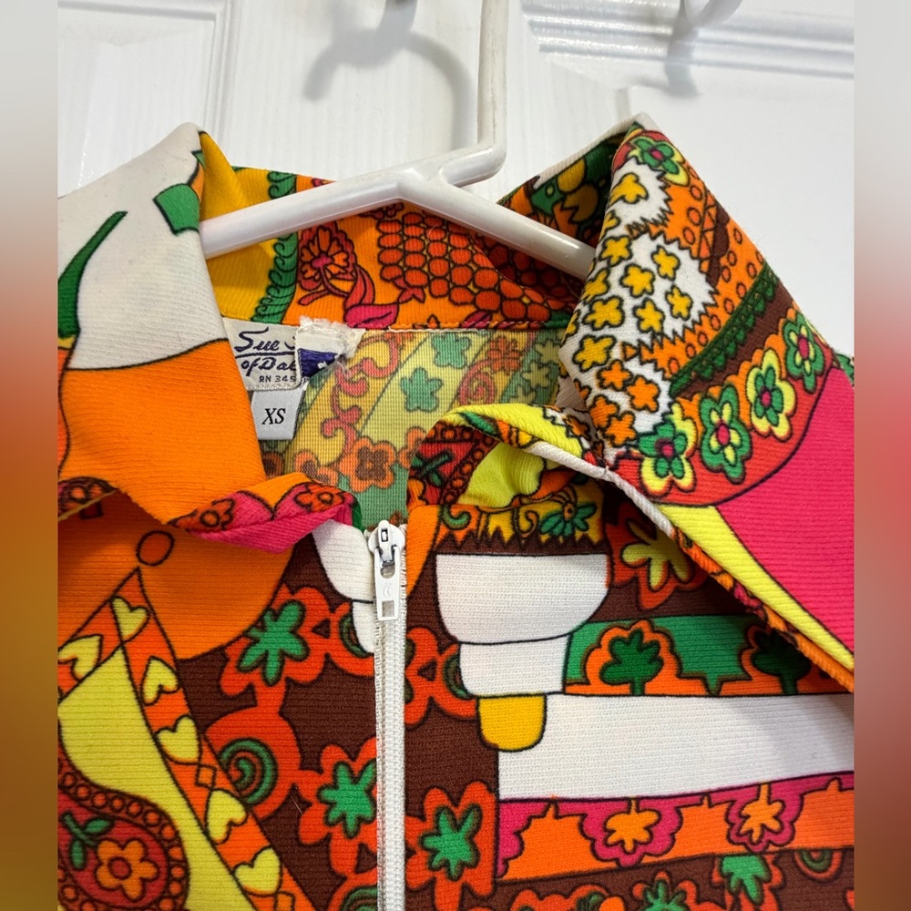 Vintage Psychedelic Flower Power Novelty Sue Ann of Dallas Zip Tunic - Picture 6 of 15